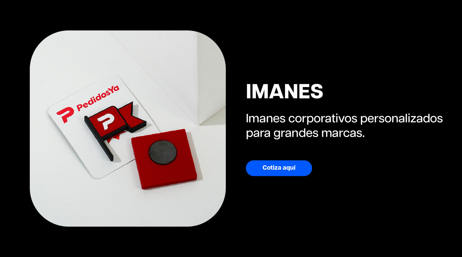Imán corporativo personalizado de PedidosYa fabricado en impresión 3D, con aplicación de marca en relieve y base magnética posterior.