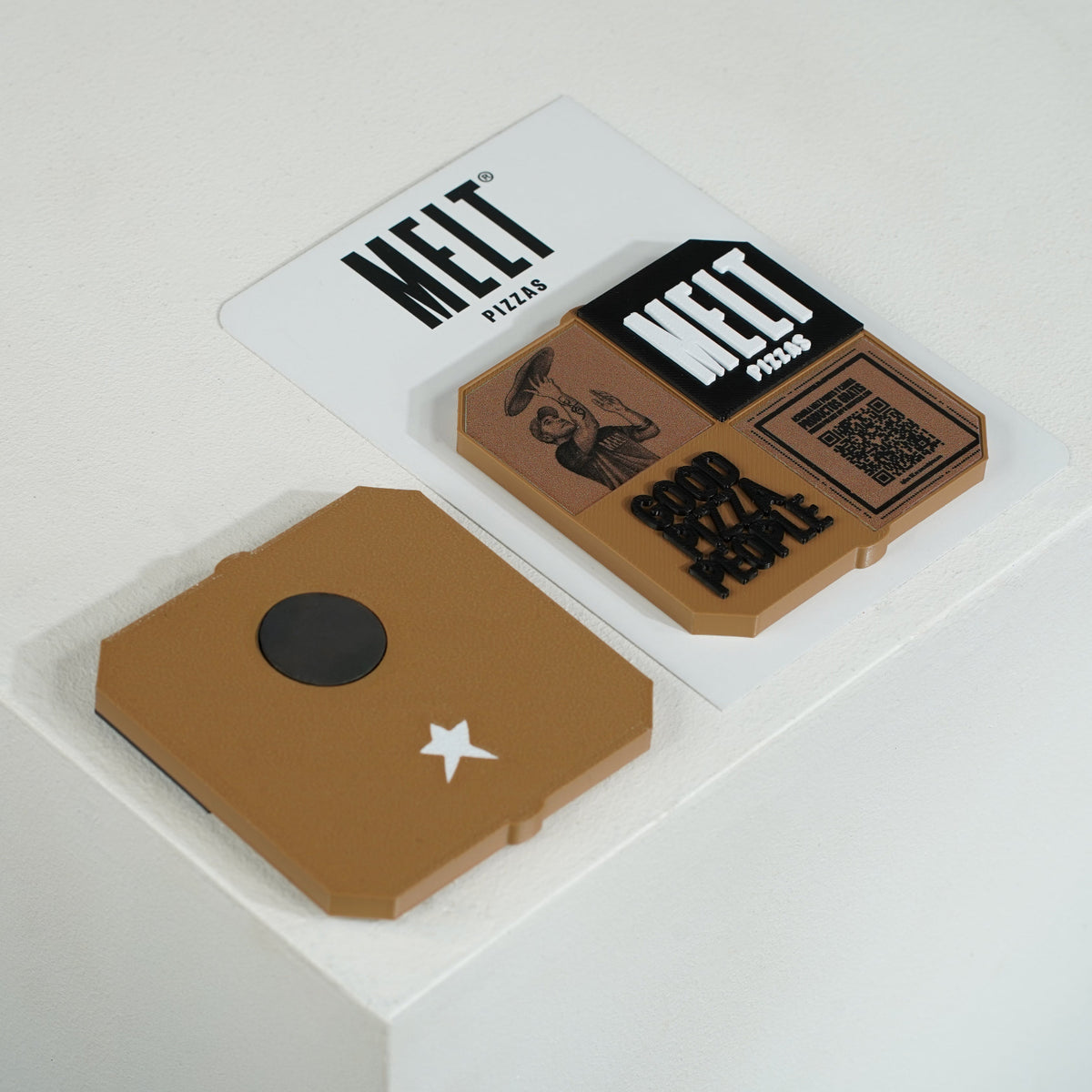 Imán personalizado de Melt Pizzas fabricado en impresión 3D, detalles en relieve y base magnética posterior